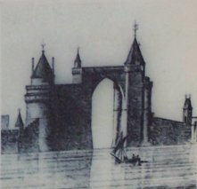 Arche_des_deux_tours_du_Vieux-Port_de_La_Rochelle