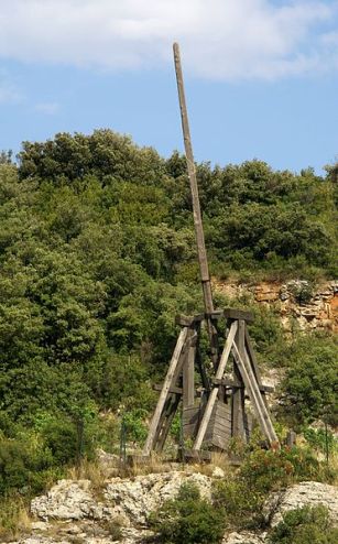 372px-Trebuchet_minerve