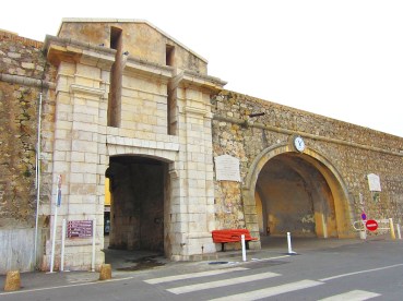 Porte_port_vauban_Antibes