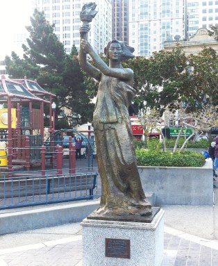 Goddess_of_Democracy a