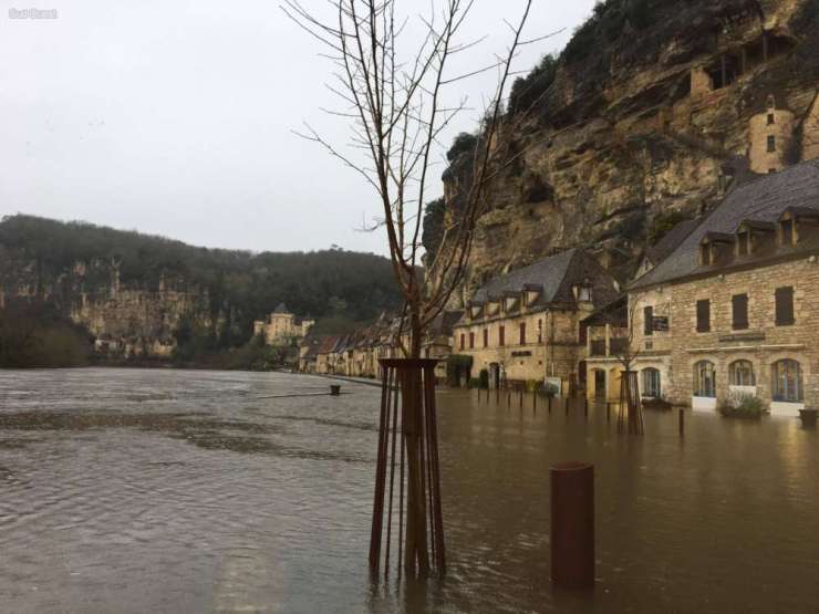 la roque gageac inondations.jpg