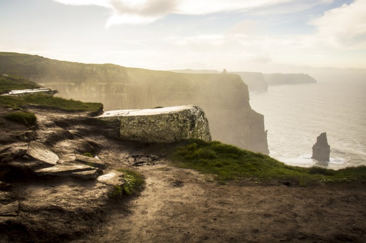 0 Cliffs_of_Moher_Scene